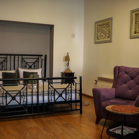Rezervisi Slobodno, U Centru Smo Appartement Novi Sad Buitenkant foto