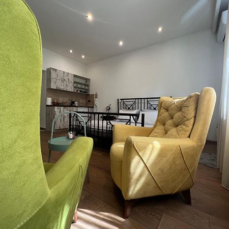 Rezervisi Slobodno, U Centru Smo Appartement Novi Sad Buitenkant foto