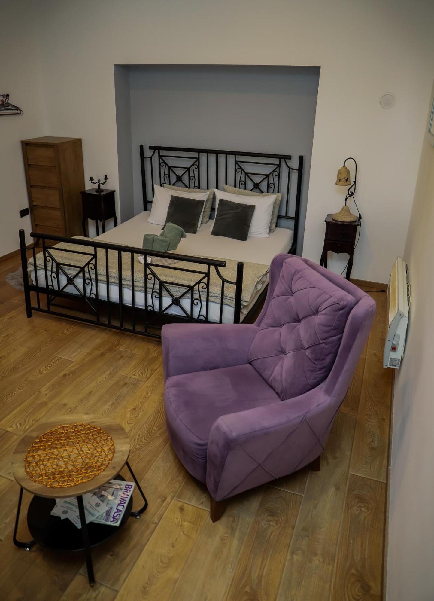 Rezervisi Slobodno, U Centru Smo Appartement Novi Sad Buitenkant foto
